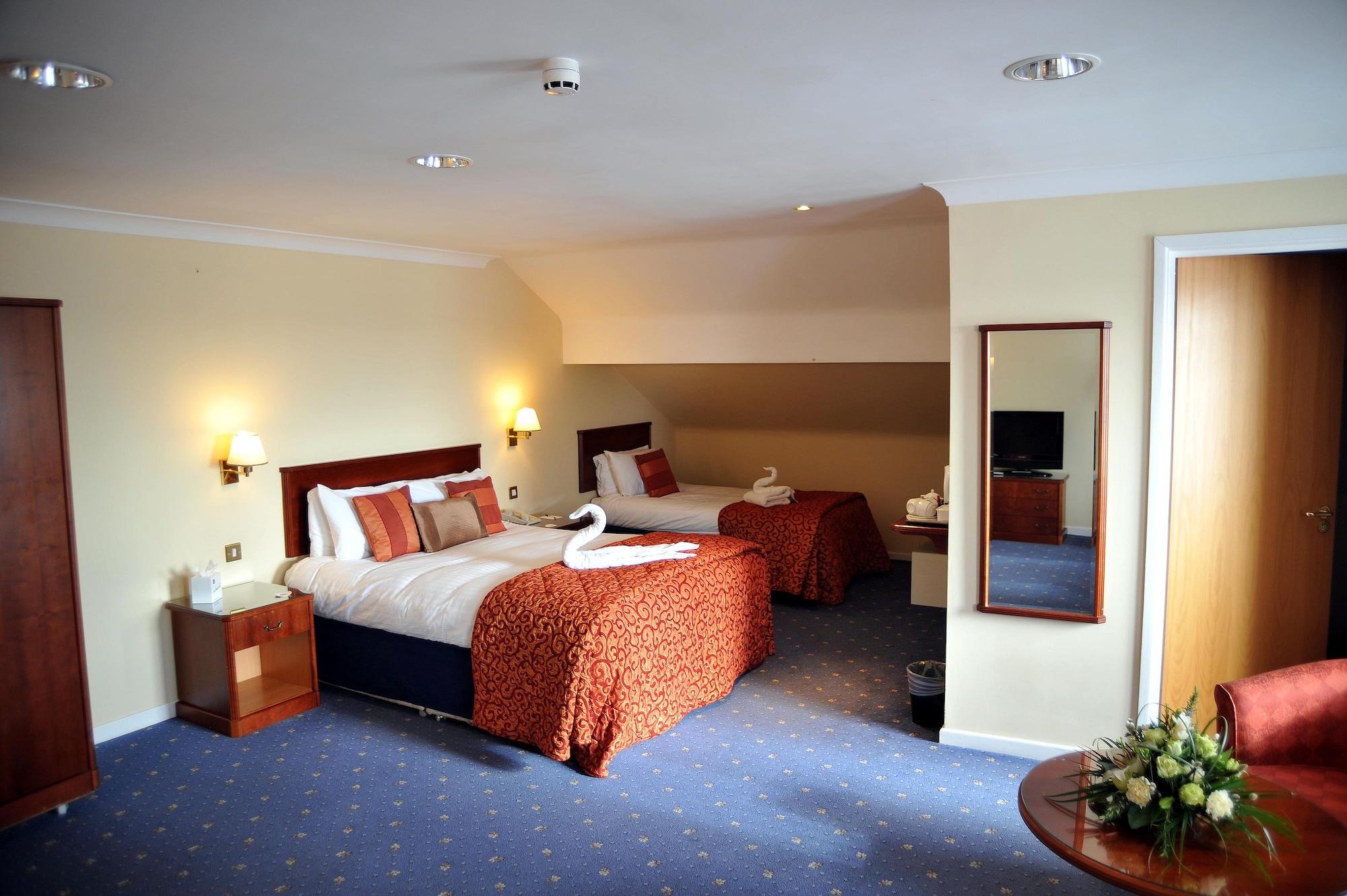 Best Western Plus Bentley Hotel, Leisure Club & Spa Thorpe on the Hill  Eksteriør bilde