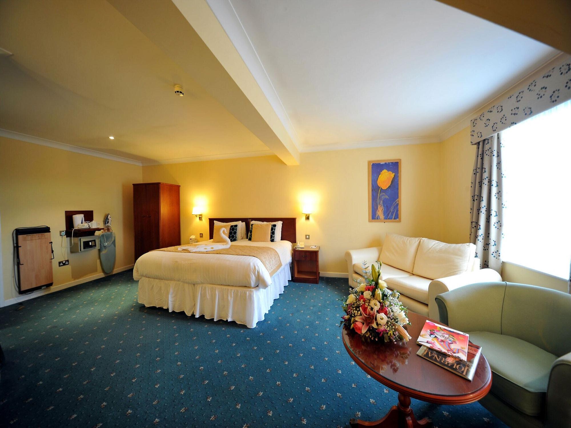 Best Western Plus Bentley Hotel, Leisure Club & Spa Thorpe on the Hill  Eksteriør bilde
