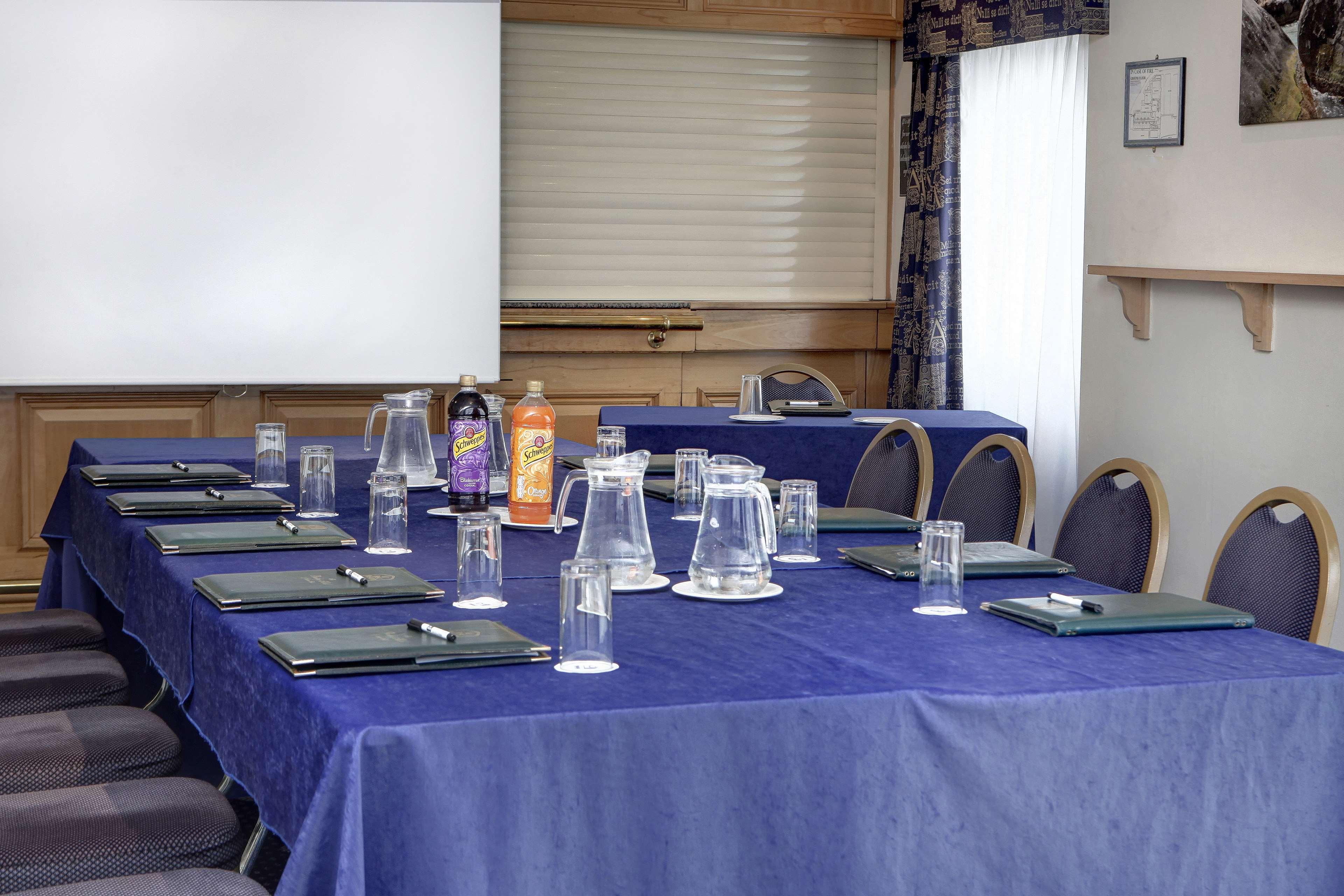 Best Western Plus Bentley Hotel, Leisure Club & Spa Thorpe on the Hill  Eksteriør bilde